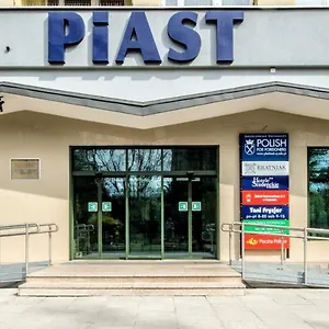 https://piast-hotele-studenckie.krakowhotelspoland.com